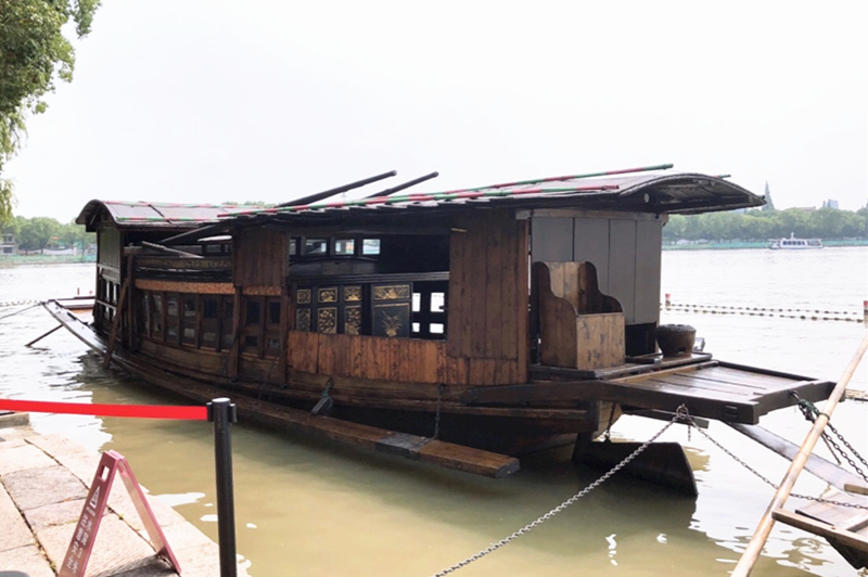 行“红色之旅”，扬“红船精神”